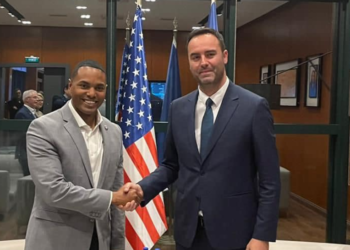 Konjufca i uron mirëseardhje në Kosovë kongresmenit amerikan