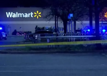 Të shtëna në SHBA: Një burrë vret 10 persona në një dyqan