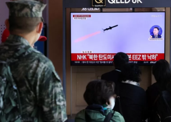 Koreja e Veriut dhe ajo e Jugut lëshojnë raketa në brigjet e njëra-tjetrës për herë të parë