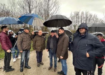 Ministri Krasniqi u ofron mbështetje komunave pas vërshimeve