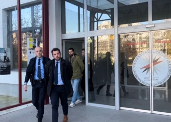 Gjinovci: Na arrestuan si kriminelë, plagjiatorin e lanë të japin mësim