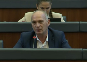 Deputeti i VV-së kundërshton projektbuxhetin për vitin 2023