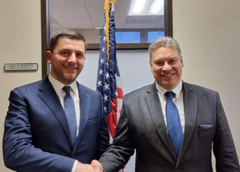 Krasniqi takohet me Escobarin: Rreshtimi dhe koordinimi me SHBA s’ka alternativë