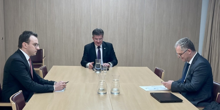 Fillon takimi në Bruksel, Lajçak shprehet optimist