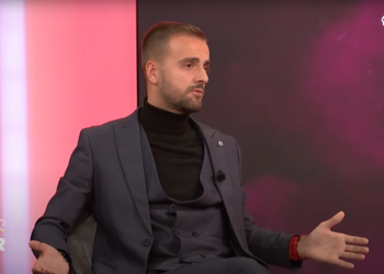 Ajeti: FIFA seleksionon gjyqtarët