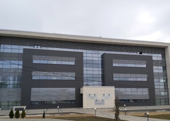 Mashtroi për investim në kripto valuta, kërkohet paraburgim