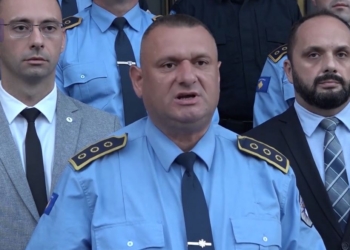 Drejtori i Policisë që u suspendua: Nder i madh kur shteti dhe Vuçiqi të radhisin në mesin e të famshmëve