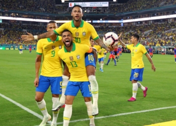 “Dribloj për t’u argëtuar”, Neymar: Kombëtarja e bashkuar para Botërorit!