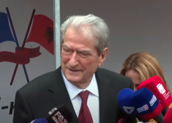 Berisha thotë se u largua nga seanca sepse Rama nuk po e dënon gjenocidin serb në Kosovë