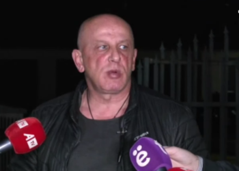 Familjari i 70-vjeçares që u rrah sot: Është e shqetësuar, po merr hapa qetësimi