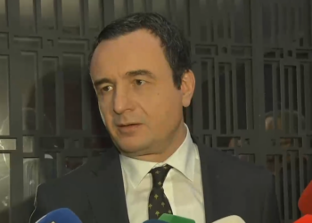 Kurti për largimin e Haradinajt nga takimi: Nuk mendoj se duhet t’i lë pa punë analistët