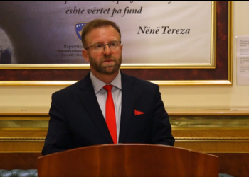 Abazi kërkon parandalimin e përshkallëzimit të situatës në veri më 21 nëntor