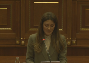 Zejnullahu: Qytetarët po varfërohen nga shpenzimet për shërim