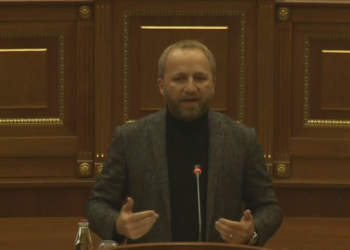 Tahiri: 2000 veta në listën e pritjes për stenta në QKUK