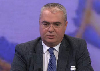 Fetoshi: Ujdia e arritur për targat, pasojë e një gabimi të rëndë taktik të Kosovës