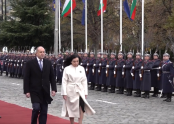 Osmani pritet me ceremoni të lartë shtetërore nga presidenti i Bullgarisë
