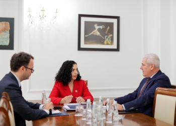 Osmani takon Sveçlën për zhvillimet në veri