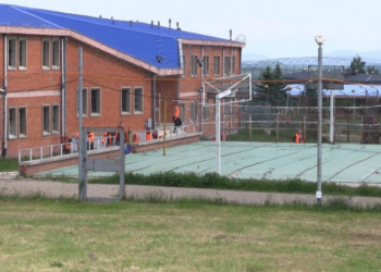 I burgosuri në Dubravë tenton t’i vrasë dy të dënuar të tjerë