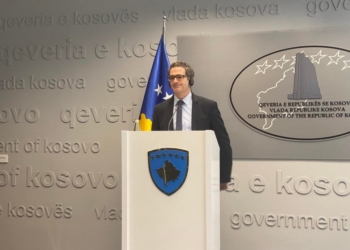 Shefi i FMN-së parashikon rritje ekonomike 4% për vitin tjetër, kërkon nivelizimin e pagave me Ligji