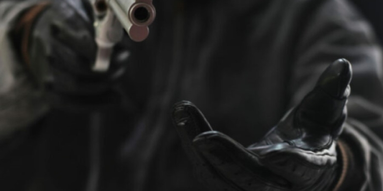 Grabitje e armatosur në Gjilan, punonjësit e marketit ndalojnë të dyshuarin