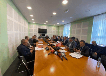 Muja akuzon ish-drejtorin e KEK-ut se bleu banesë 90 m2 për vetëm 7 mijë e 200 euro