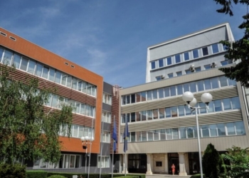 ​Tri komisione parlamentare mblidhen sot