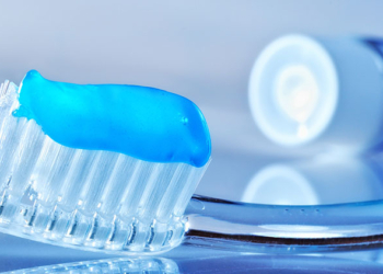 Kur skadon pasta e dhëmbëve? Faktet që duhet t’i dini