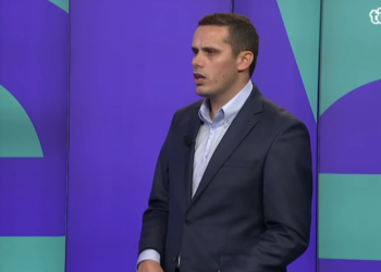 Gruda: Qëllimi i Qeverisë është të largojë njerëz nga administrata publike e t’i zëvendësojë me militantë