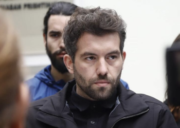 Arrestohen aktivistët e ORCA-s pas aktivitetit simbolik para Fakultetit Filozofik