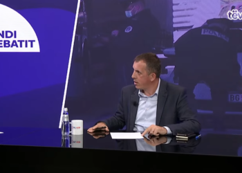 Zyba: Vendimi për targat është cilësuar i drejtë nga përfaqësuesit e SHBA-së në Kosovë