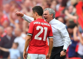 Tre trajnerë të ndryshëm te United, mesfushori veçon Mourinhon: Mentalitet fituesi!