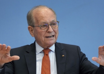 Ischinger fajëson Serbinë për situatën në veri, i kërkon BE-së të veprojë urgjentisht