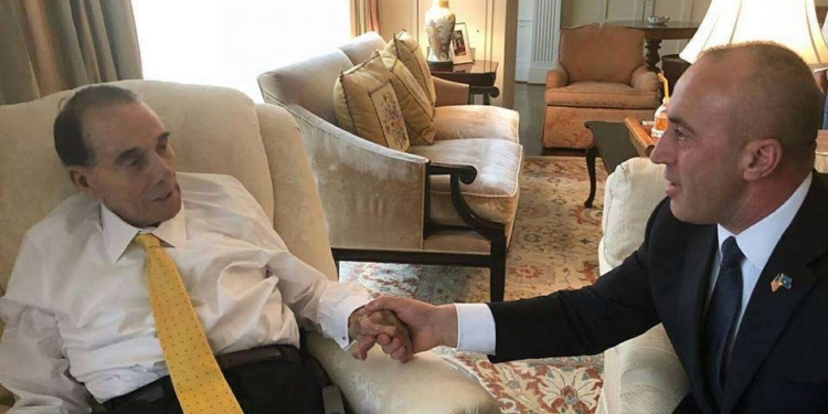 Haradinaj përkujton Senatorin Dole: Rruga jonë deri tek liria identifikohet me emrin e tij