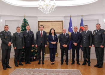 Osmani emëron tre komandantë të Komandave përkatëse dhe gradoi tre gjeneralë të rinj të FSK-së