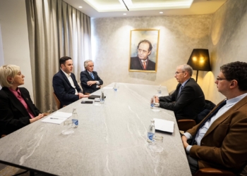 Abdixhiku takohet me shefin e OSBE-së, flasin për situatën në veri dhe për dialogun