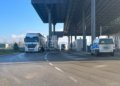 Vetura të mërgimtarëve nisin të hyjnë në Kosovë nga pika kufitare në Merdarë