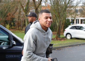 Mbappe nuk njeh pushim, rikthehet në stërvitje duke surprizuar skuadrën