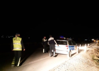 Aksident me vdekje në Korçë, makina bie nga ura