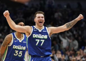 Ylli i Mavericks, Luka Doncic poston triple-double historik në rikthim historik