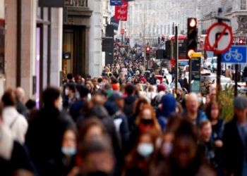 ​Vdesin tre fëmijë pasi ranë në një liqe në Britani