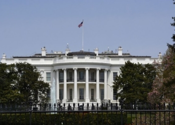 Shtëpia e Bardhë prezantoi një plan gatishmërie dimërore për Covid