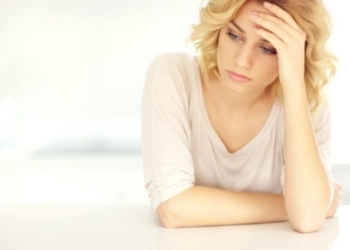 ​Mënyrat më të zakonshme se si stresi kronik shkatërron trupin tonë