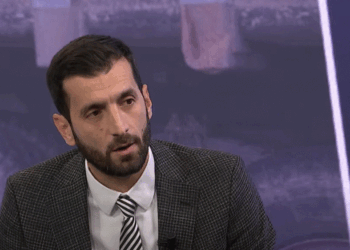 Demhasaj kritikon Lajçakun: Duhet bërë me gisht ndaj grupeve kriminale për barrikadat në veri