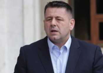 Berisha: Po të kishte guxim politik, barrikadat në veri do të largoheshin brenda 1 ore