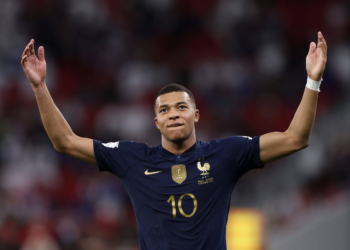 Pse Kylian Mbappe tani mban kurorën si lojtari më i mirë në botë