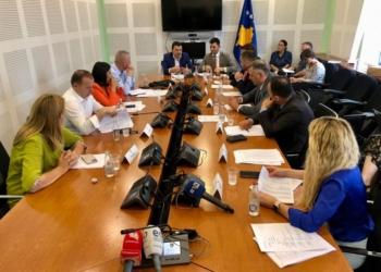 Komisioni hetimor për energji interviston kryeshefin e KEDS-it dhe atë të KESCO-s