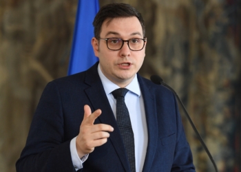 Ministri i Jashtëm çek kërkon nga serbët t’i largojnë barrikadat e vendosura në veri