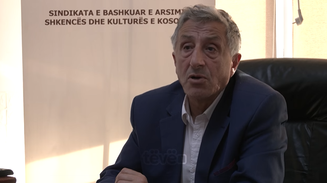 Serbët përdorin kamionët e donacionit nga BE-ja si barrikada në veri