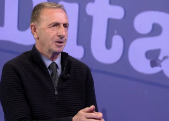 Azemi: Nëse më 1 shkurt pagat nuk janë 450 euro atëherë u themi vetëm ditën e mirë