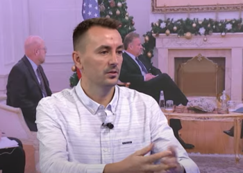 Xani thotë se nuk do të ketë largim të shpejtë të barrikade në veri